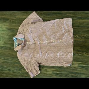 Short sleeved button up